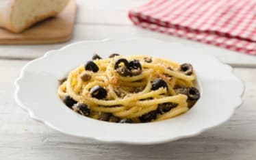 Bucatini con il pangrattato