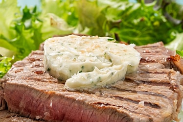 Burro composto alla maitre d'hotel