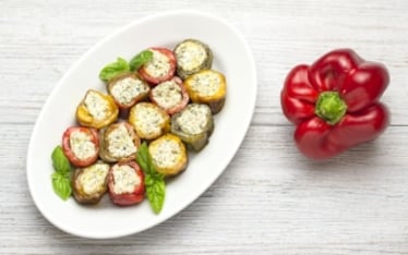 Involtini di peperoni ripieni di orzo