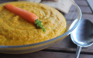 Crema di carote e latte di cocco al coriandolo