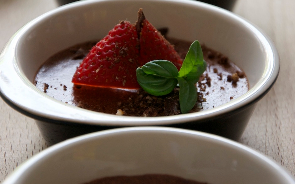 Mousse al cioccolato e torbato Mousse al cioccolato e torbato