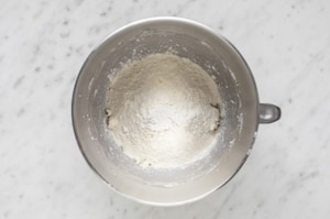 Preparazione Torta di ricotta e cioccolato  - Fase 2