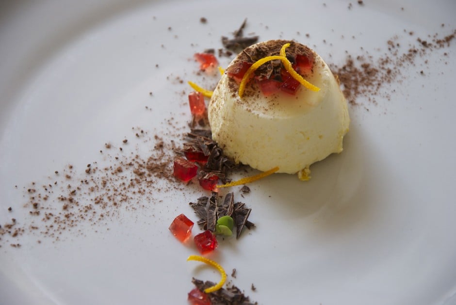 Semifreddo all'arancia con gelatina al bitter e cioccolato ricetta