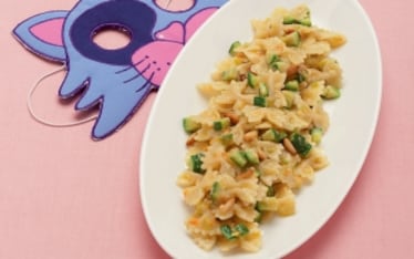 Farfalline ai fiori di zucca con coriandoli di zucchine