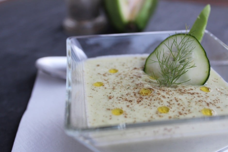 Gazpacho di cetrioli e avocado al finocchietto ricetta