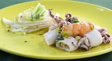 Insalata di mare profumata al basilico con finocchi
