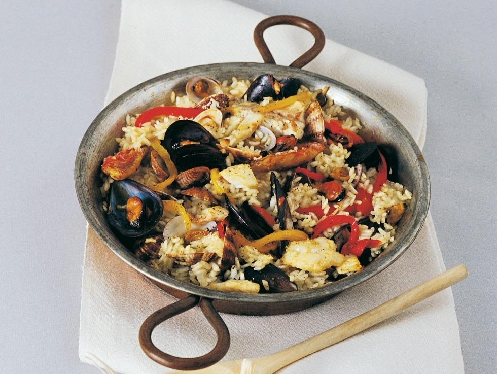 Paella di pesce ricetta