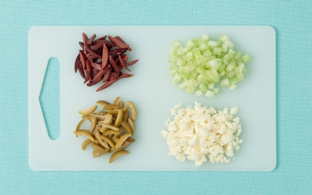 Preparazione Couscous con olive, feta e melone - Fase 2 Preparazione Couscous con olive, feta e melone - Fase 2