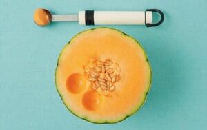 Preparazione Couscous con olive, feta e melone - Fase 3