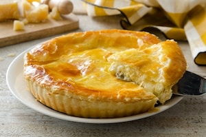 Preparazione Torta salata al formaggio - Fase 4