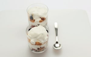 Preparazione Yogurt con frutta, cereali e miele - Fase 3