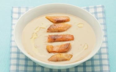 Crema di cannellini con trota salmonata al rosmarino