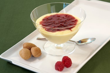 Crema alle mandorle con gelatina di lampone