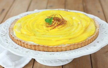 Crostata al mango, cioccolato bianco e sedano