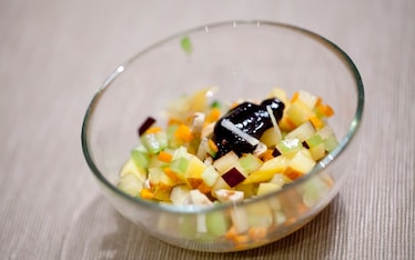 Minestrone di frutta e verdura, confettura di sambuco