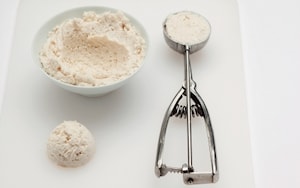 Preparazione Polpettine di pollo con timballini di riso - Fase 1