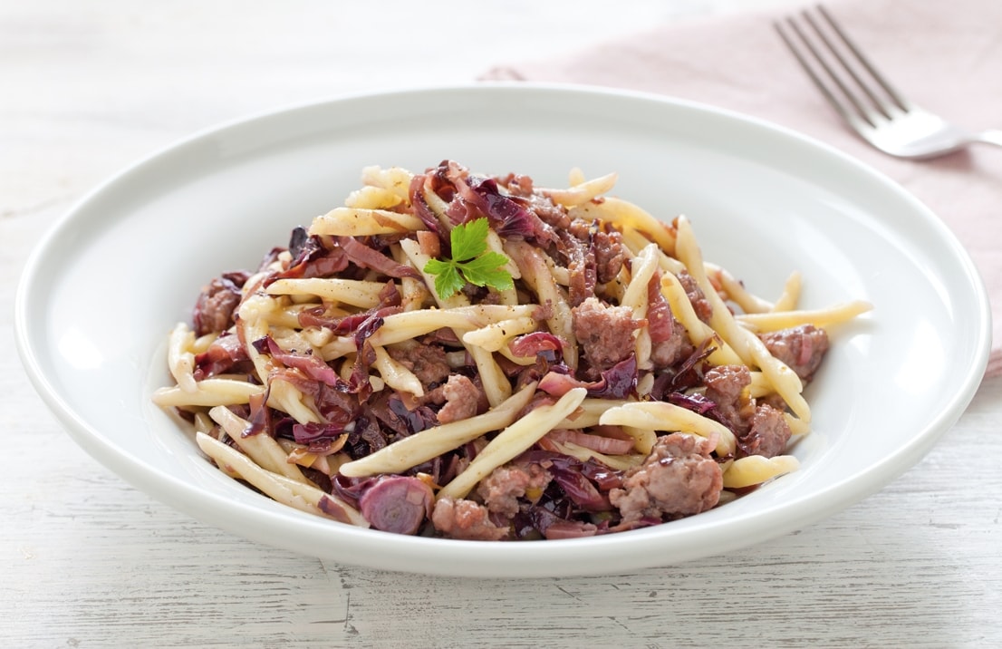 Trofie ai porri, salsiccia e radicchio ricetta