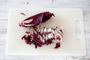 Preparazione Trofie ai porri, salsiccia e radicchio - Fase 1