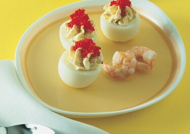 Uova ripiene di gamberetti alla crema