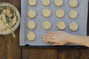Preparazione Biscotti al caffè con cioccolato bianco - Fase 2