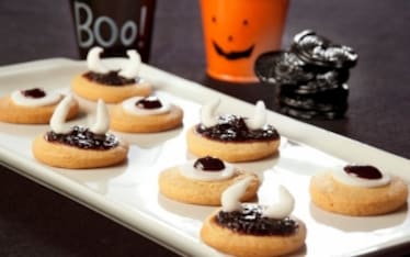 Frollini alla confettura di Halloween