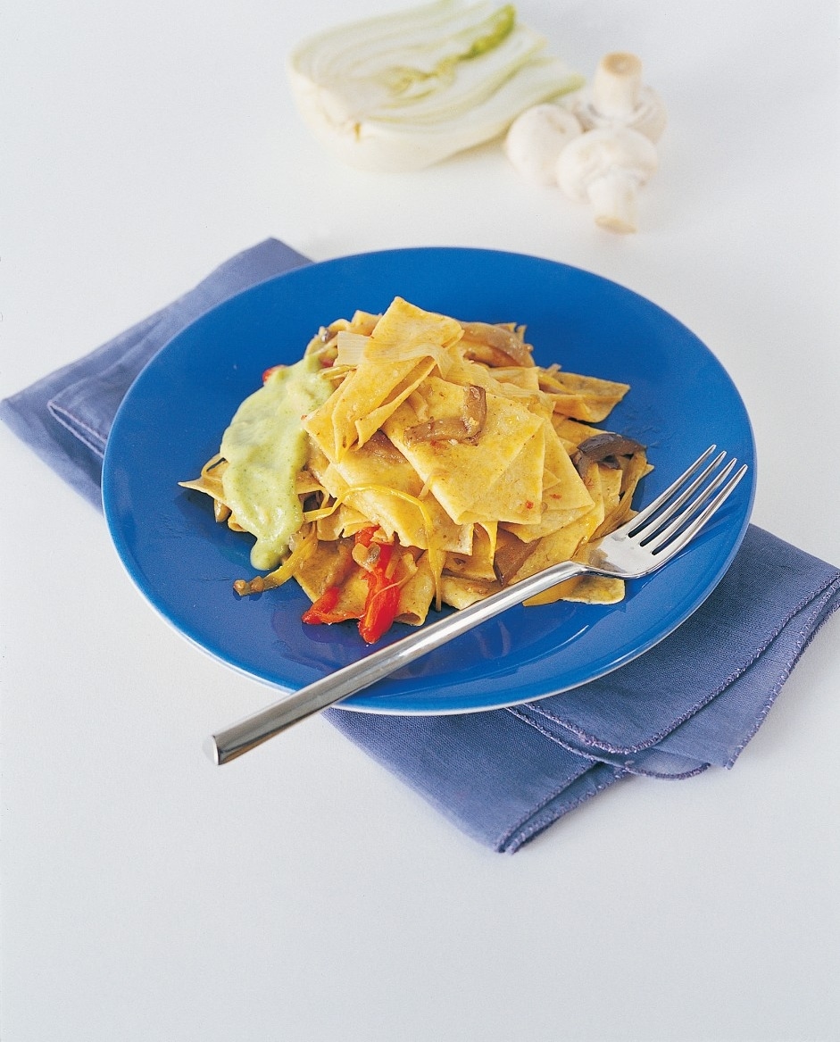 Pasta all’avena con ragù di verdure e fonduta ricetta