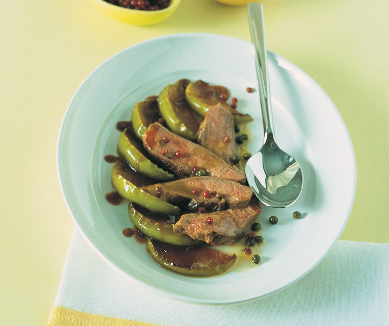 Petti d'anatra al pepe e gelatina di cotogne ricetta