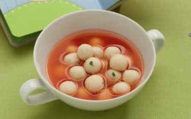 Polpettine morbide di merluzzo in brodo vegetale