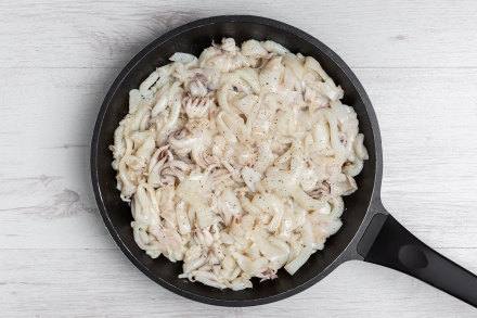 Preparazione Seppie allo zenzero - Fase 1 Preparazione Seppie allo zenzero - Fase 1