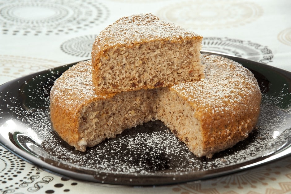 Torta integrale con uvetta e noci ricetta