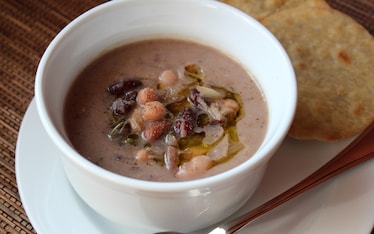 Zuppa di legumi e finocchio