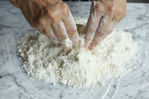 Preparazione Biscotti con gocce di cioccolato - Fase 2