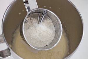 Preparazione Muffin al cioccolato al latte e zenzero - Fase 2