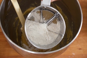 Preparazione Biscotti ai fiocchi d'avena con cioccolato e ananas - Fase 2