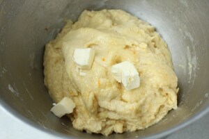 Preparazione Brioche alla crema - Fase 3