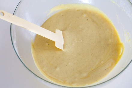 Preparazione Ciambella soffice con mandorle pralinate - Fase 3 Preparazione Ciambella soffice con mandorle pralinate - Fase 3