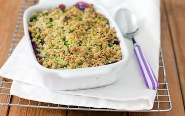 Crumble ai cachi, melagrana e pistacchi