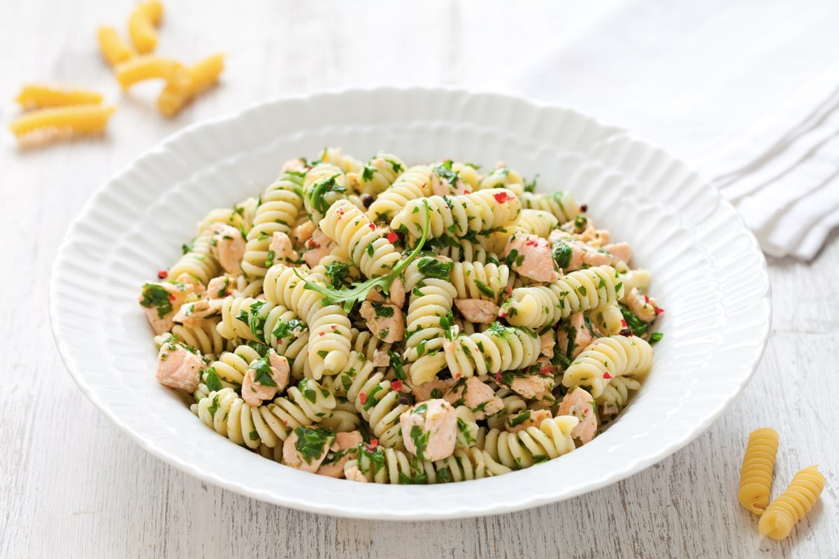 Fusilli, rucola, salmone e zenzero ricetta