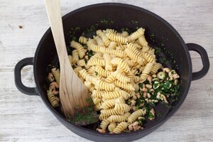 Preparazione Fusilli, rucola, salmone e zenzero - Fase 2