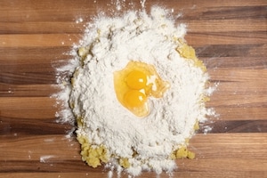 Preparazione Gnocchi di patate ricetta base - Fase 1