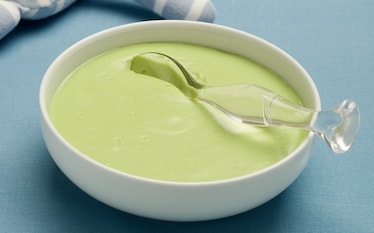 Pappa verde con patate e broccoli al miglio e tacchino