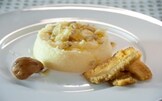 Polentina bianca con scaglie di castagne cotte e porcini fritti
