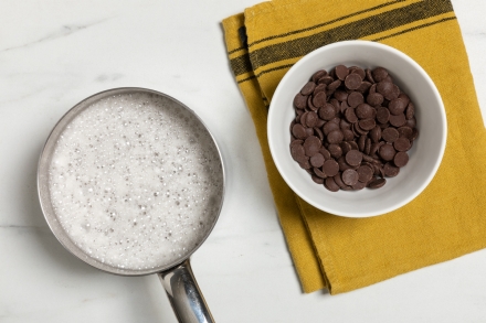Preparazione Sorbetto al cioccolato - Fase 1 Preparazione Sorbetto al cioccolato - Fase 1