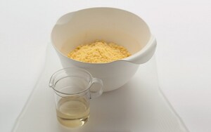 Preparazione Tortini di farina gialla all’arancia - Fase 2