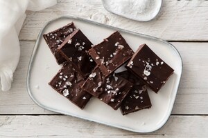 Preparazione Quadrotti al cioccolato fondente, mou e fior di sale - Fase 5