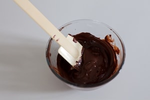 Preparazione Barrette ai cereali con cioccolato e uva passa - Fase 3