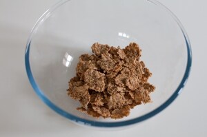 Preparazione Barrette ai cereali con cioccolato e uva passa - Fase 4