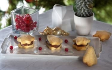 Biscotti farciti al cioccolato