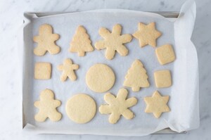 Preparazione Biscotti di Natale decorati - Fase 4
