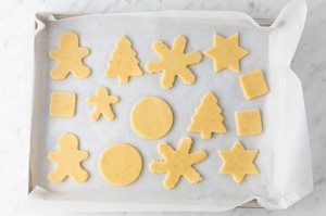 Preparazione Biscotti di Natale decorati - Fase 3